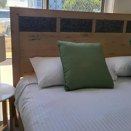 Husky 19 Beautifully Appointed Apartments - Great Location - In The Heart Of Husky Huskisson Exterior photo
