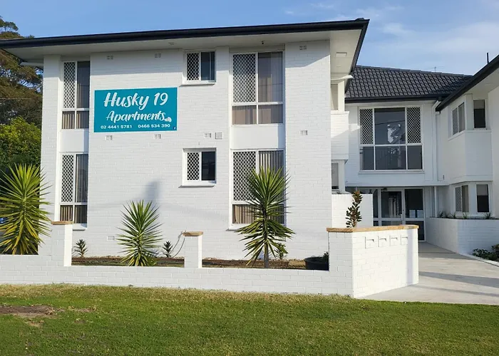 Husky 19 Beautifully Appointed Apartments - Great Location - In The Heart Of Husky