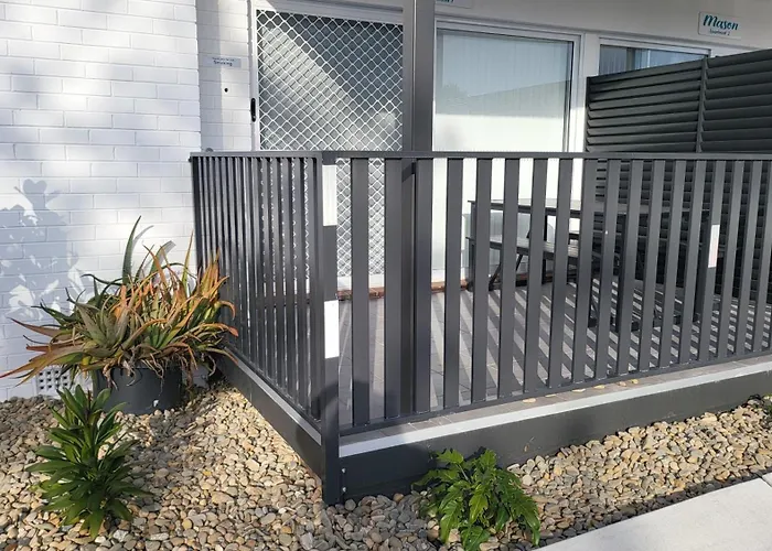 Husky 19 Beautifully Appointed Apartments - Great Location - In The Heart Of Husky