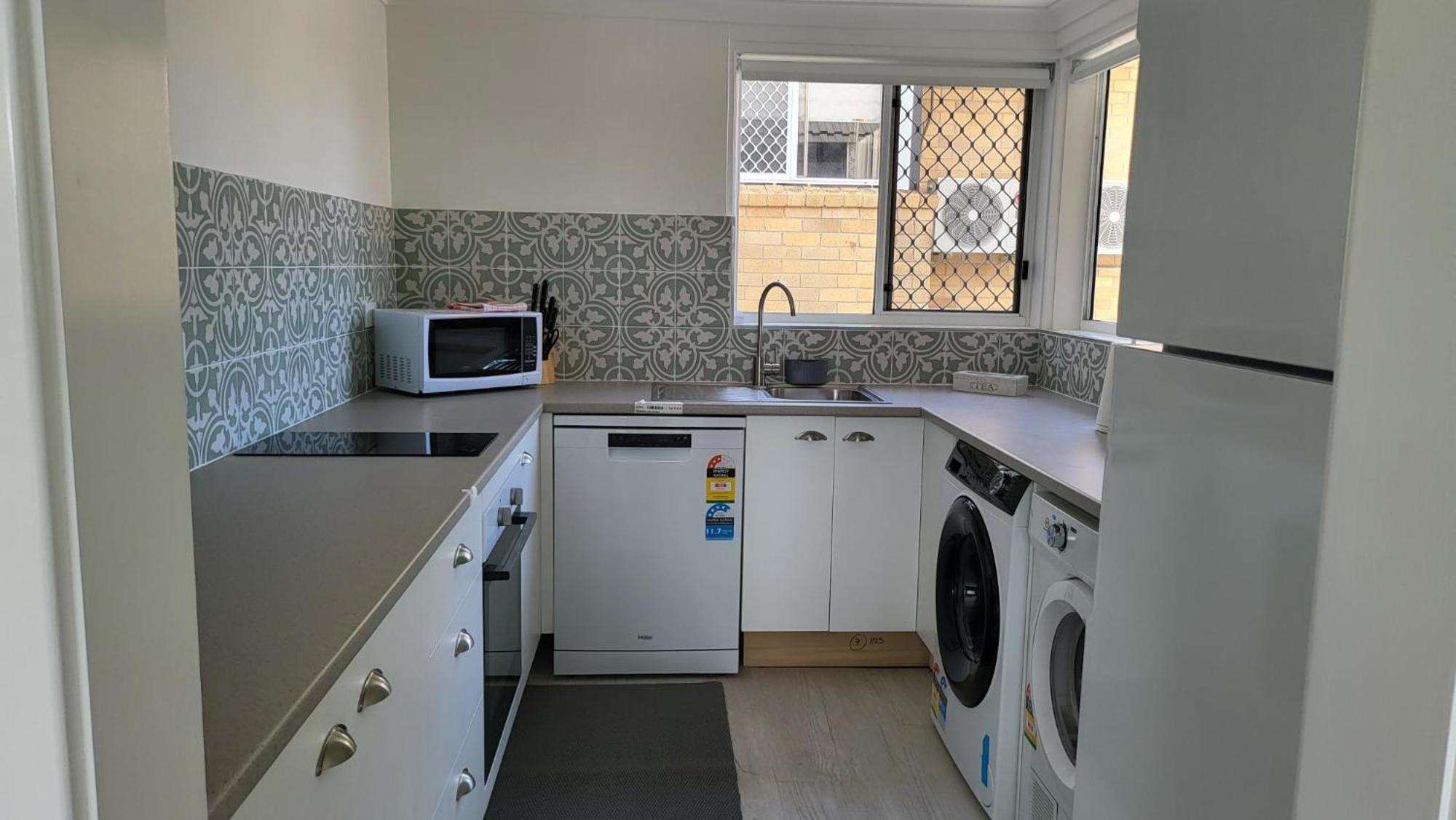 Husky 19 Beautifully Appointed - Great Location - In The Heart Of Husky *