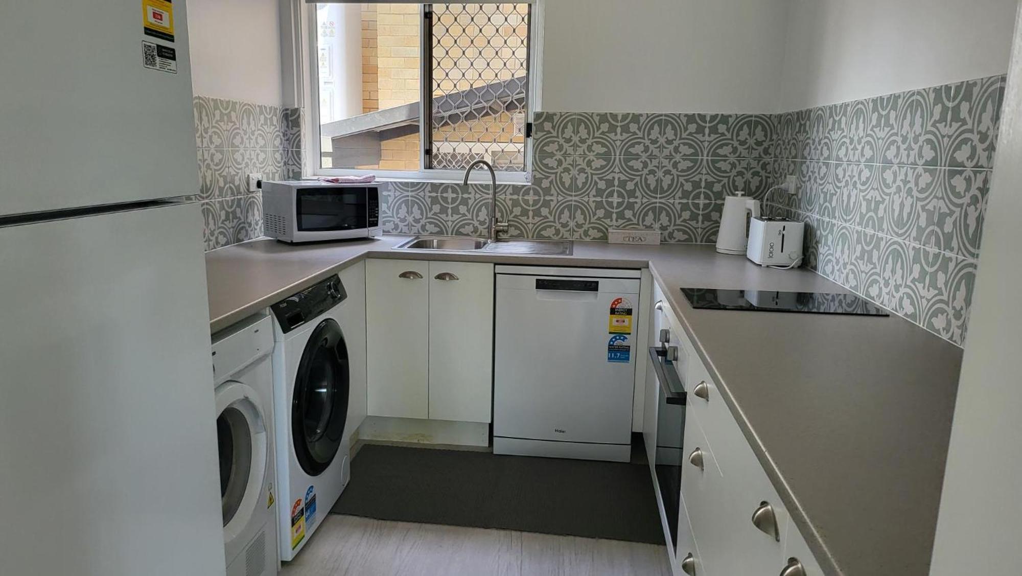 Husky 19 Beautifully Appointed - Great Location - In The Heart Of Husky