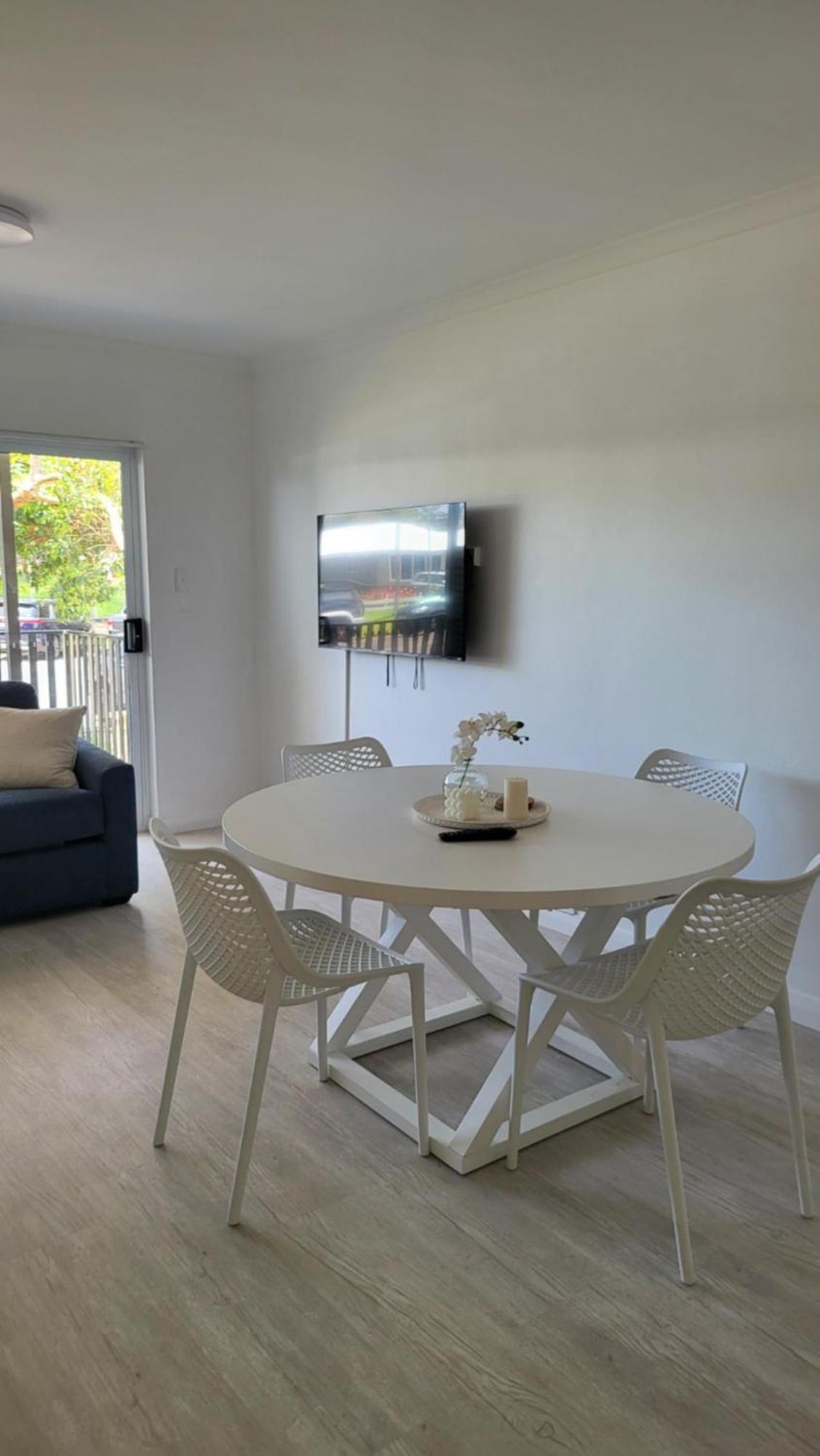 Apartment Husky 19 Beautifully Appointed - Great Location - In The Heart Of Husky