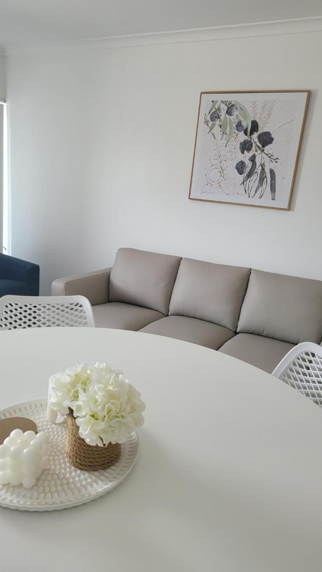 Husky 19 Beautifully Appointed - Great Location - In The Heart Of Husky *