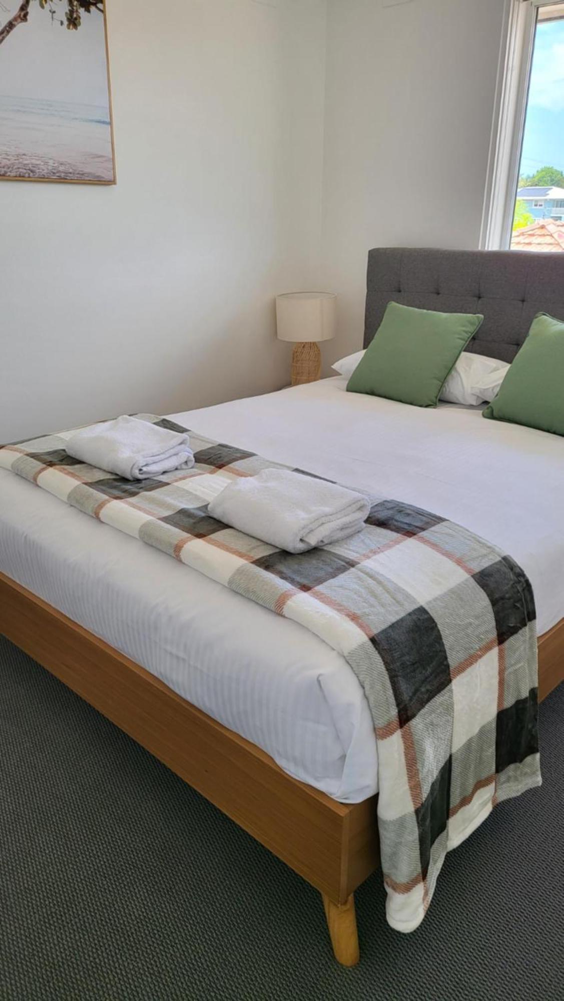 Apartment Husky 19 Beautifully Appointed - Great Location - In The Heart Of Husky *