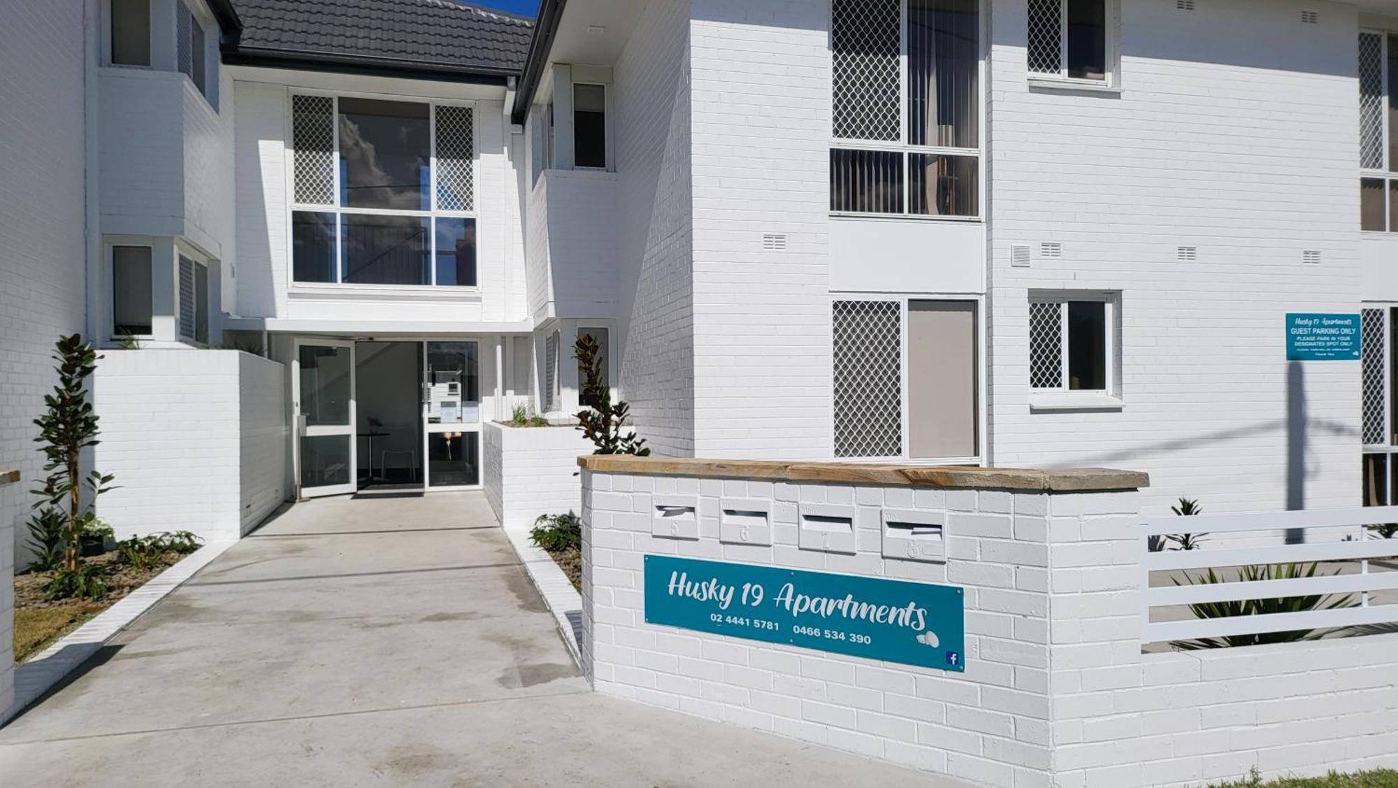 Husky 19 Beautifully Appointed - Great Location - In The Heart Of Husky Apartment